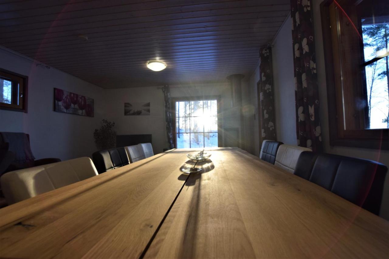 Willa Pyhtaeaen Vuokramoekit Tuuski Zewnętrze zdjęcie